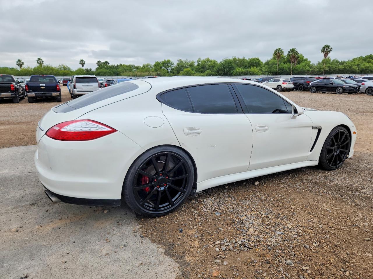 PORSCHE PANAMERA