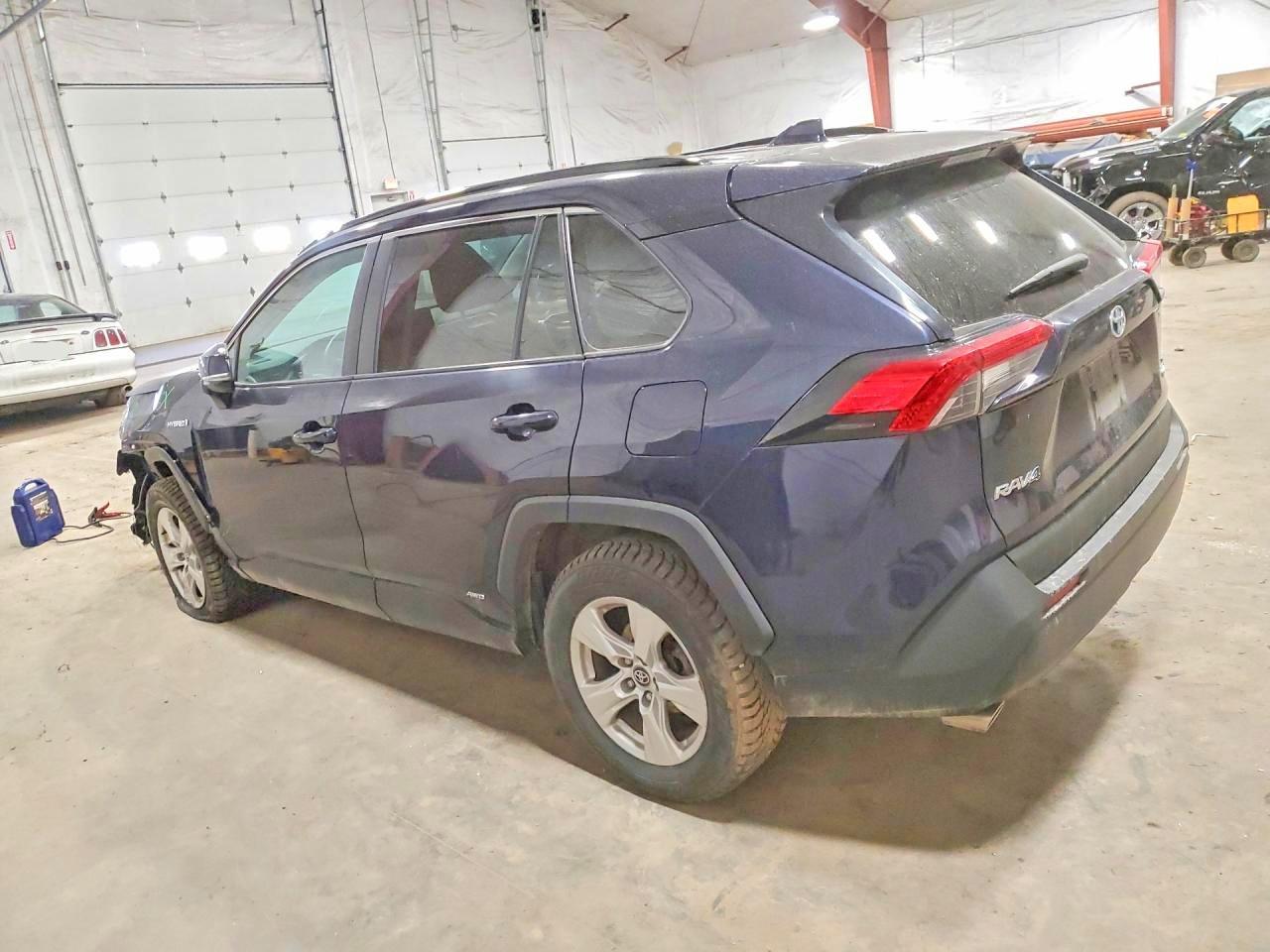 2020 TOYOTA RAV4 HYBRID — фото 2