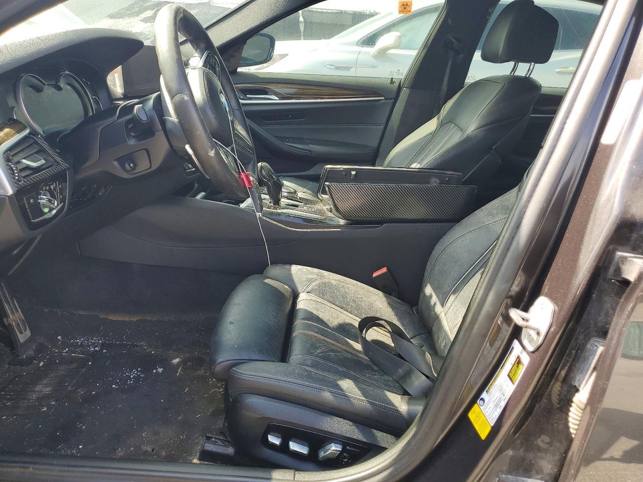 2019 BMW 5 SERIES — фото 7