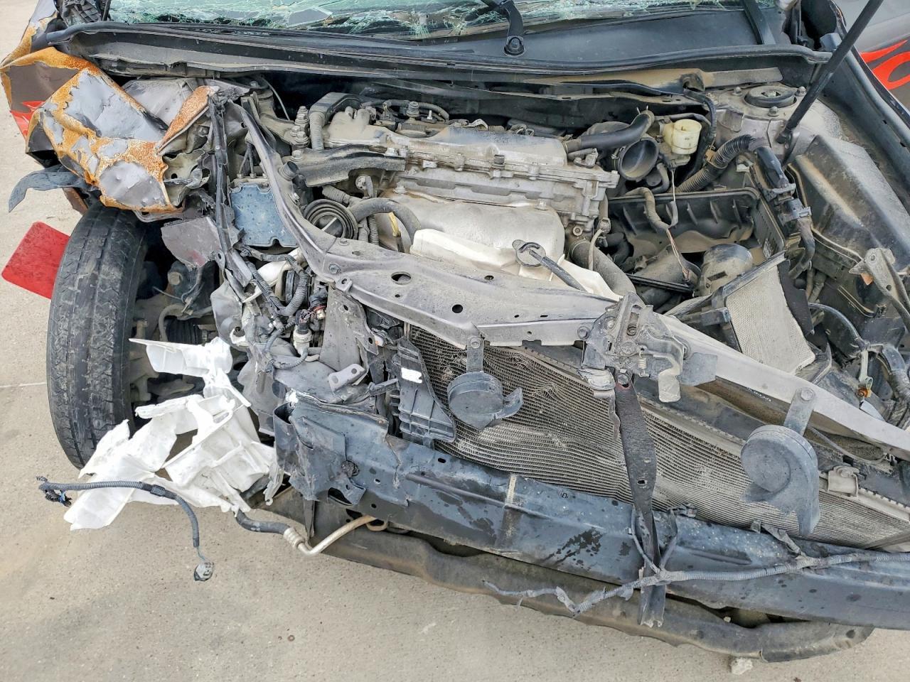 2016 TOYOTA CAMRY — фото 11