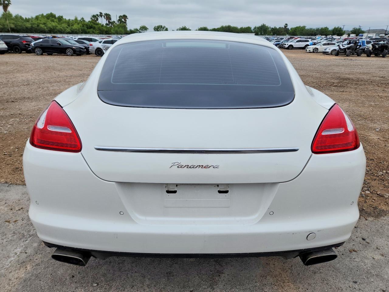 PORSCHE PANAMERA