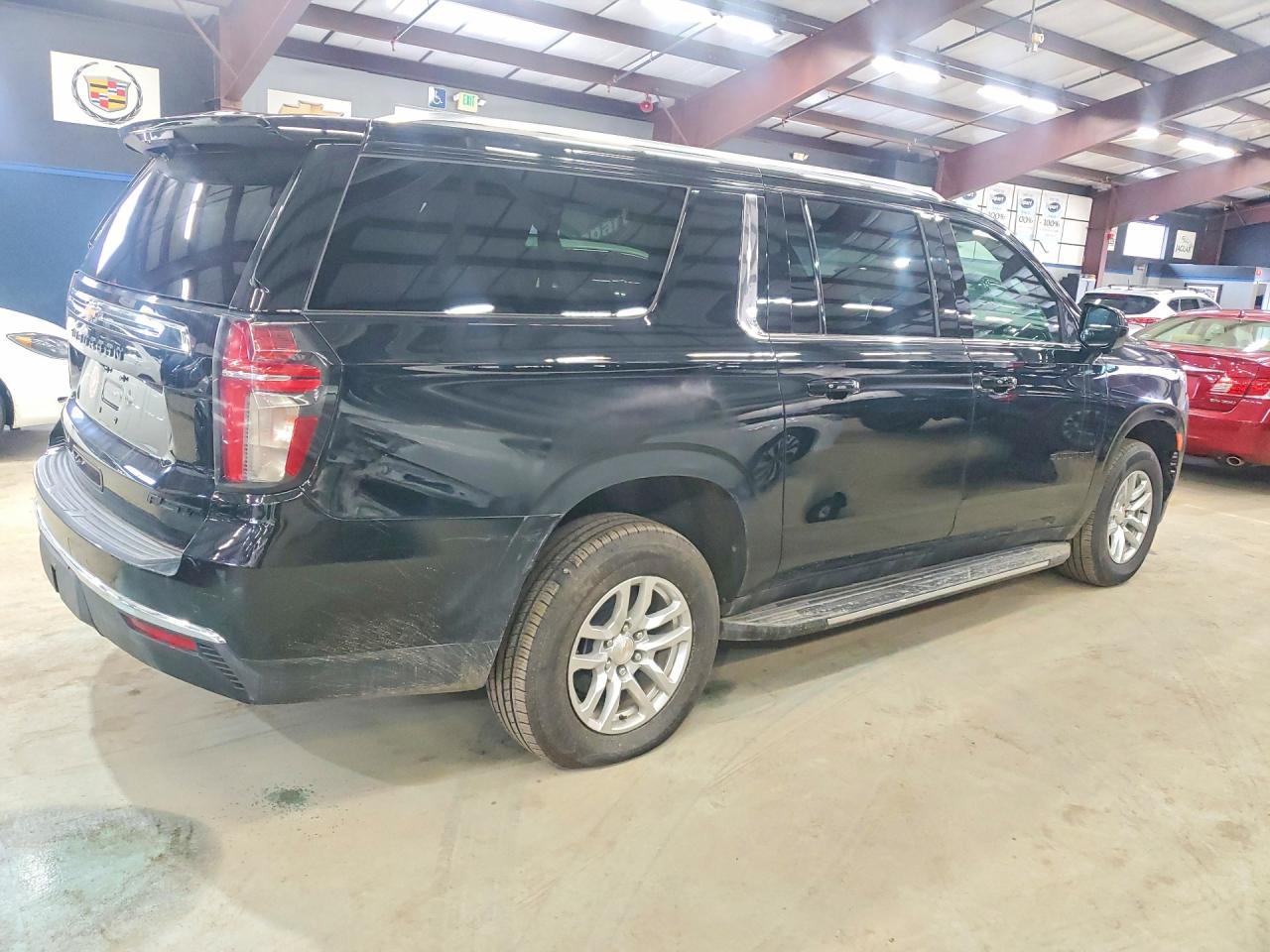 CHEVROLET SUBURBAN