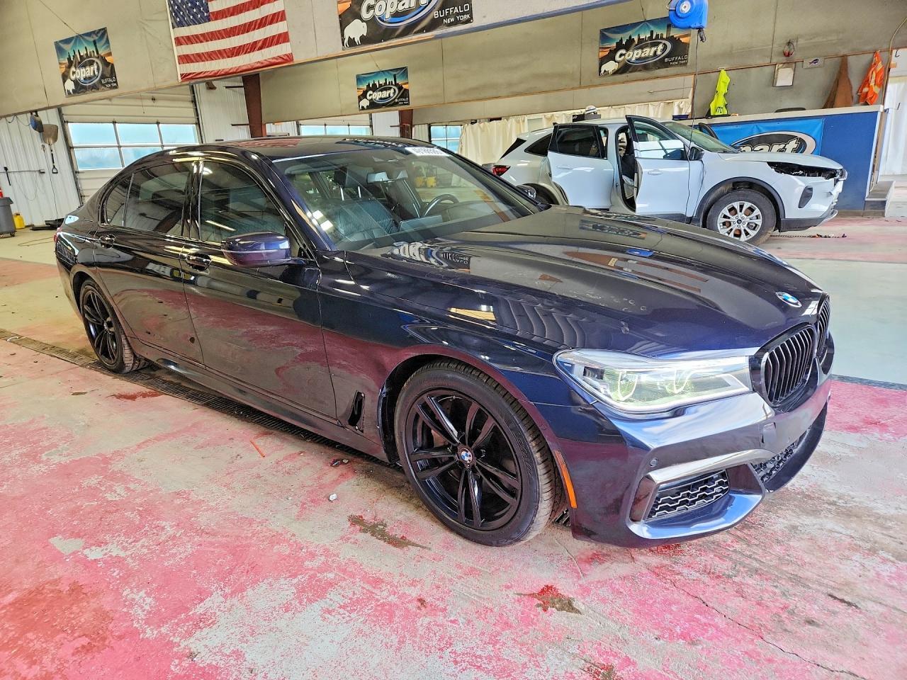 2017 BMW 7 SERIES — фото 4