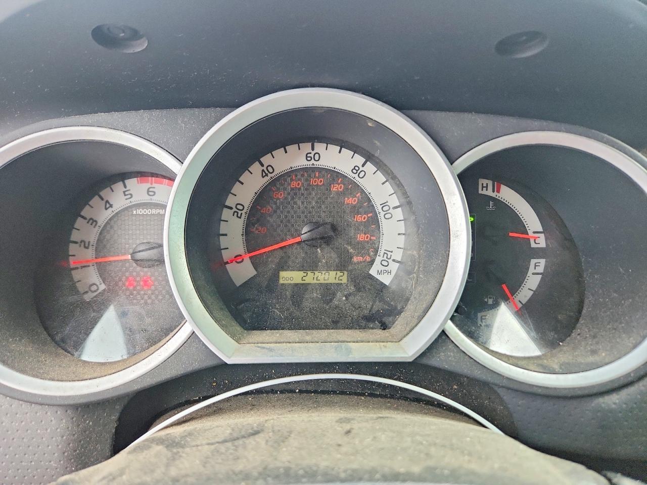 TOYOTA TACOMA