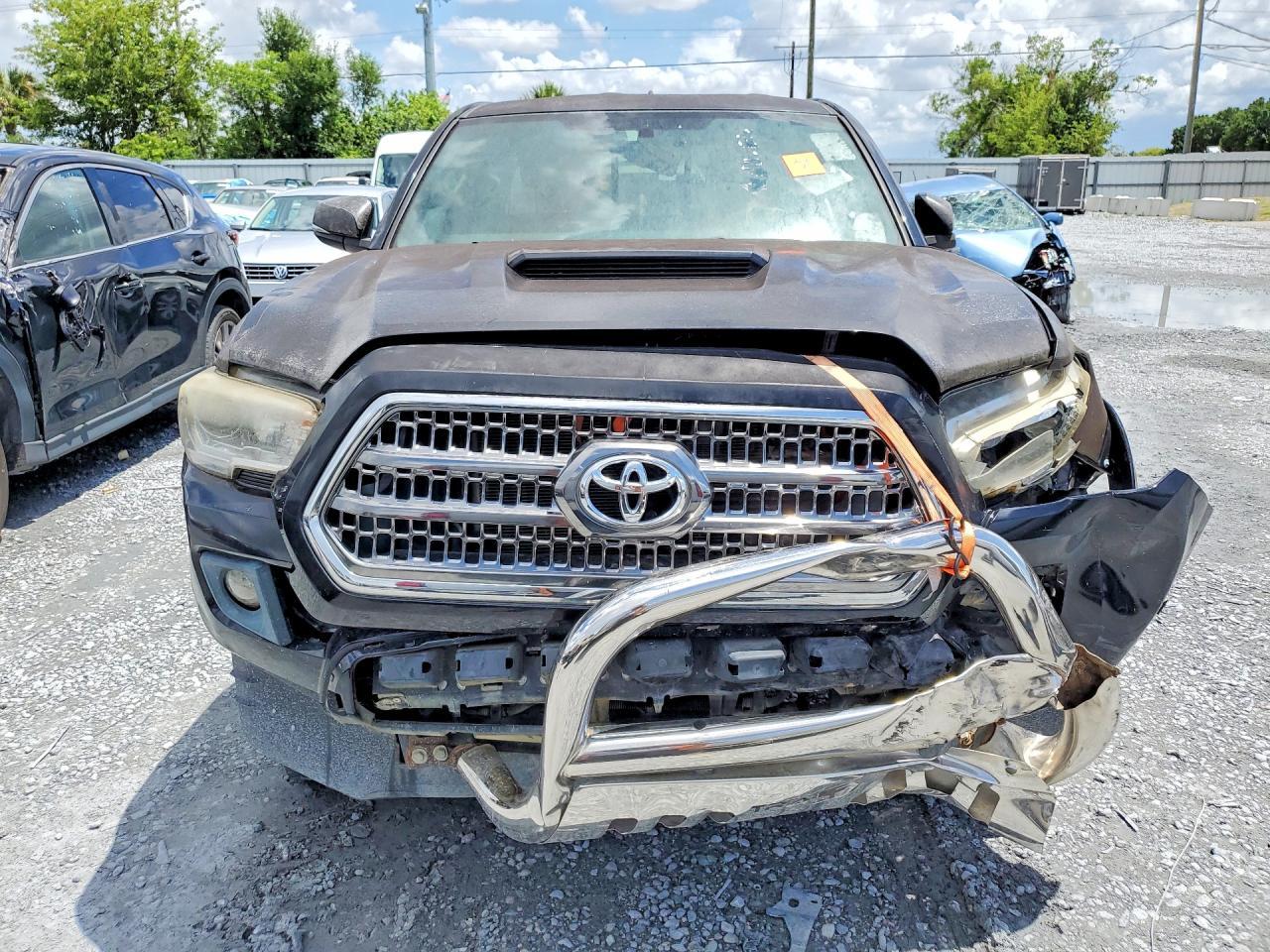 TOYOTA TACOMA