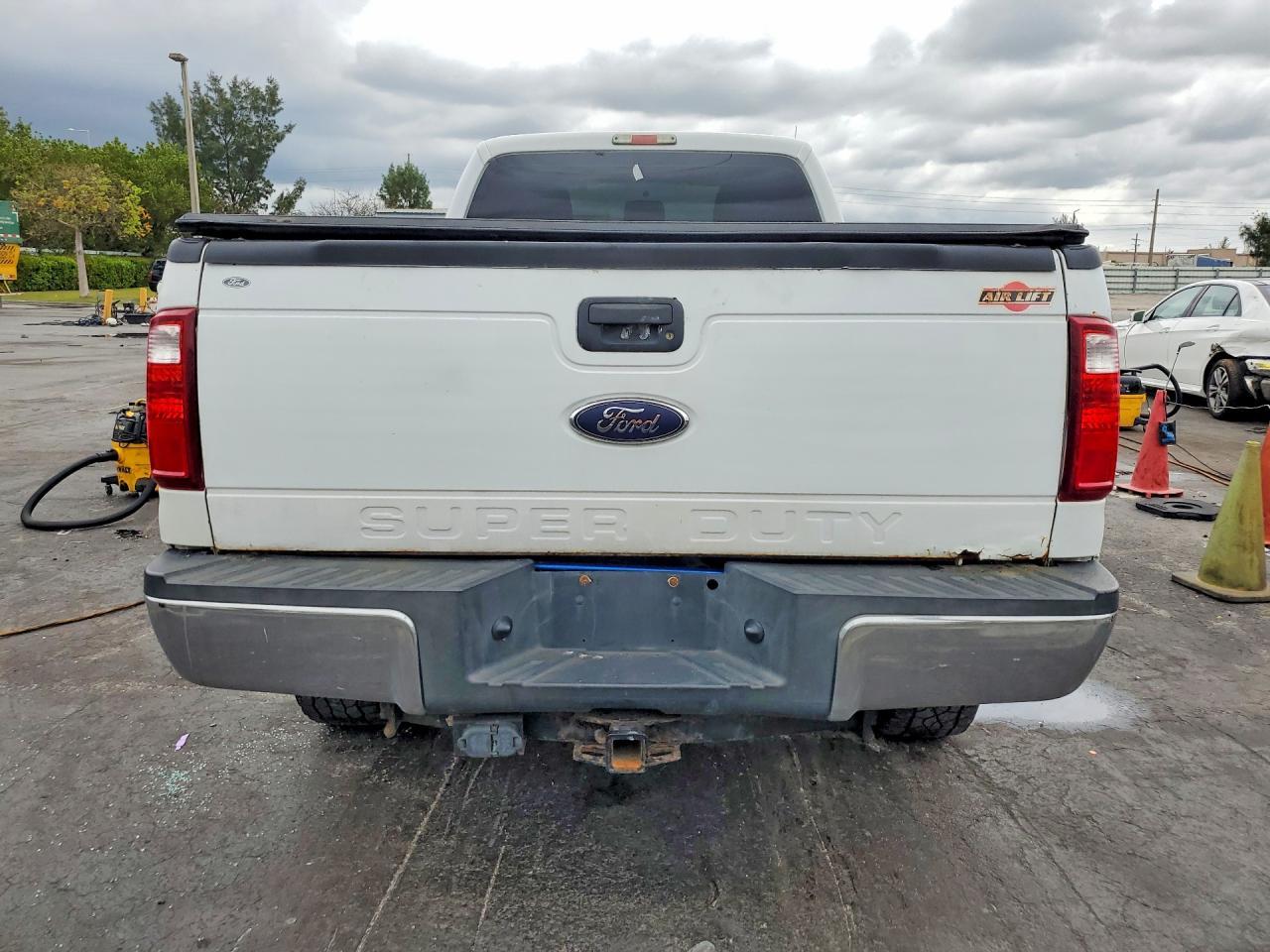 2015 FORD F-250 — фото 6