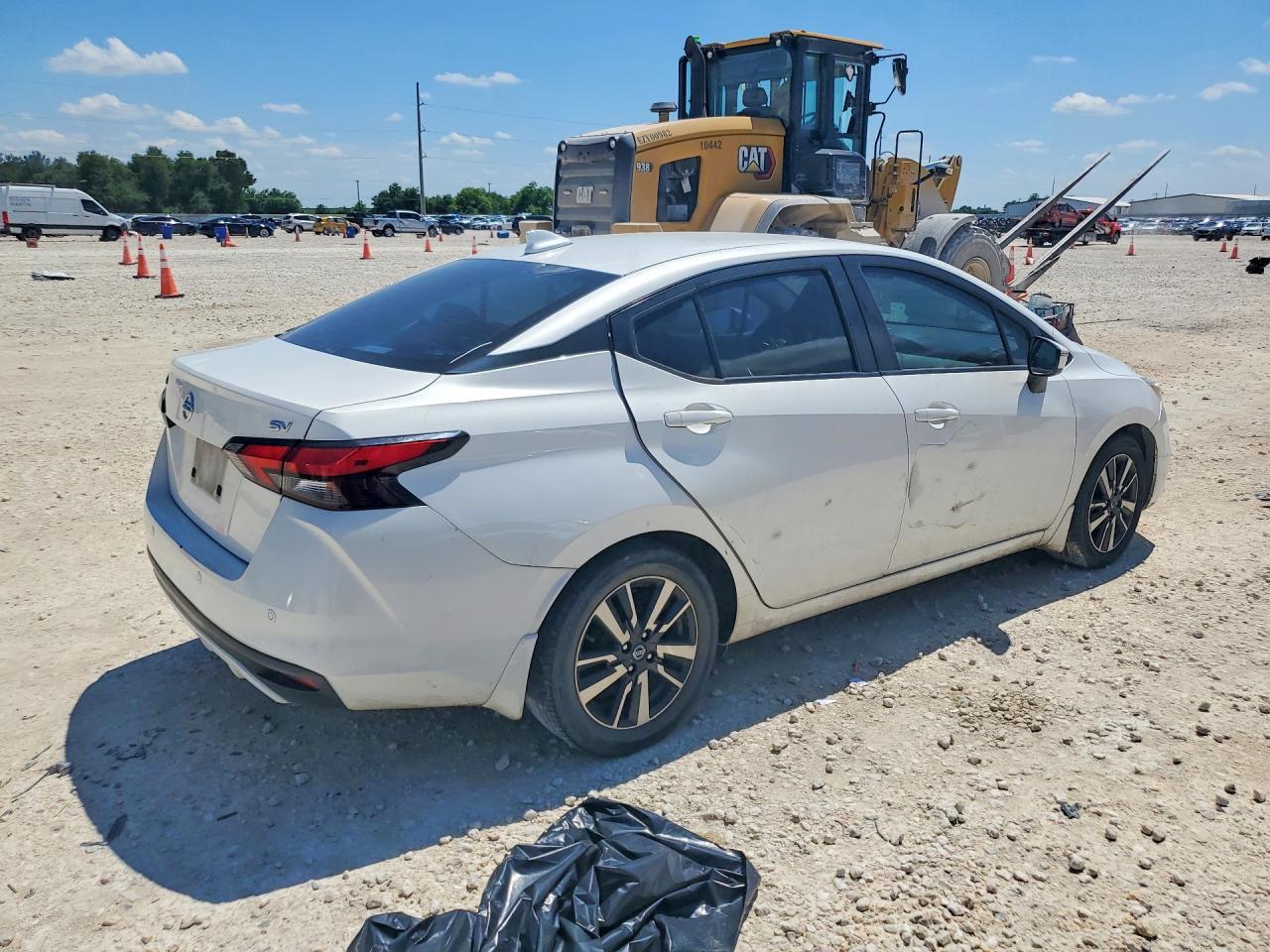 NISSAN VERSA