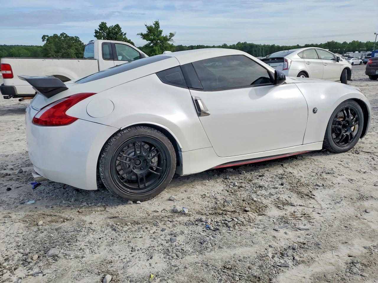 NISSAN 370Z