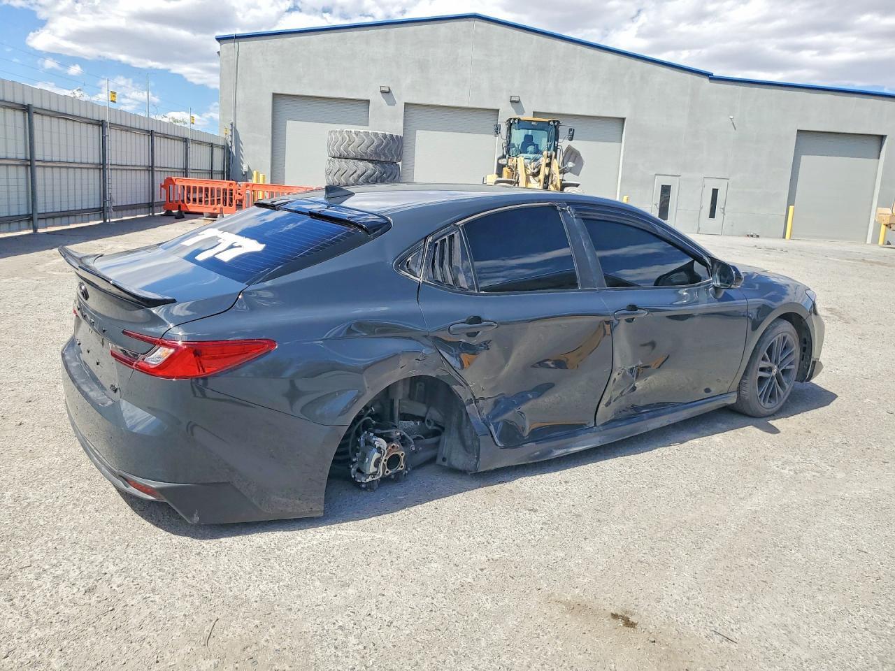 2025 TOYOTA CAMRY HYBRID — фото 3