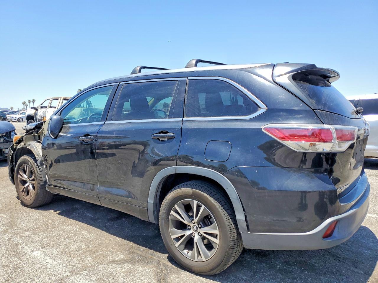 2016 TOYOTA HIGHLANDER — фото 2