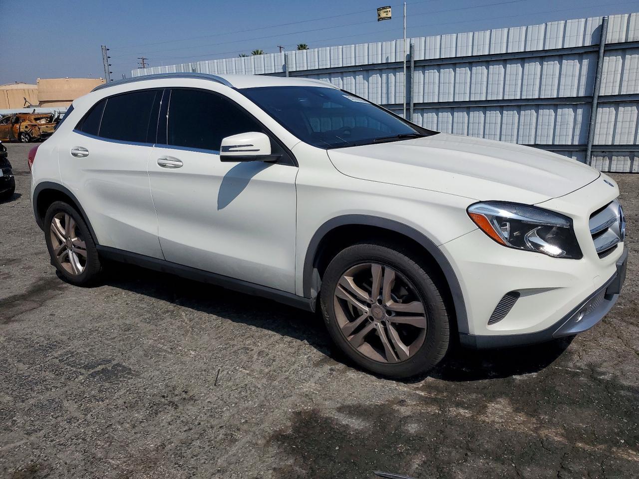 2017 MERCEDES-BENZ GLA-CLASS — фото 4