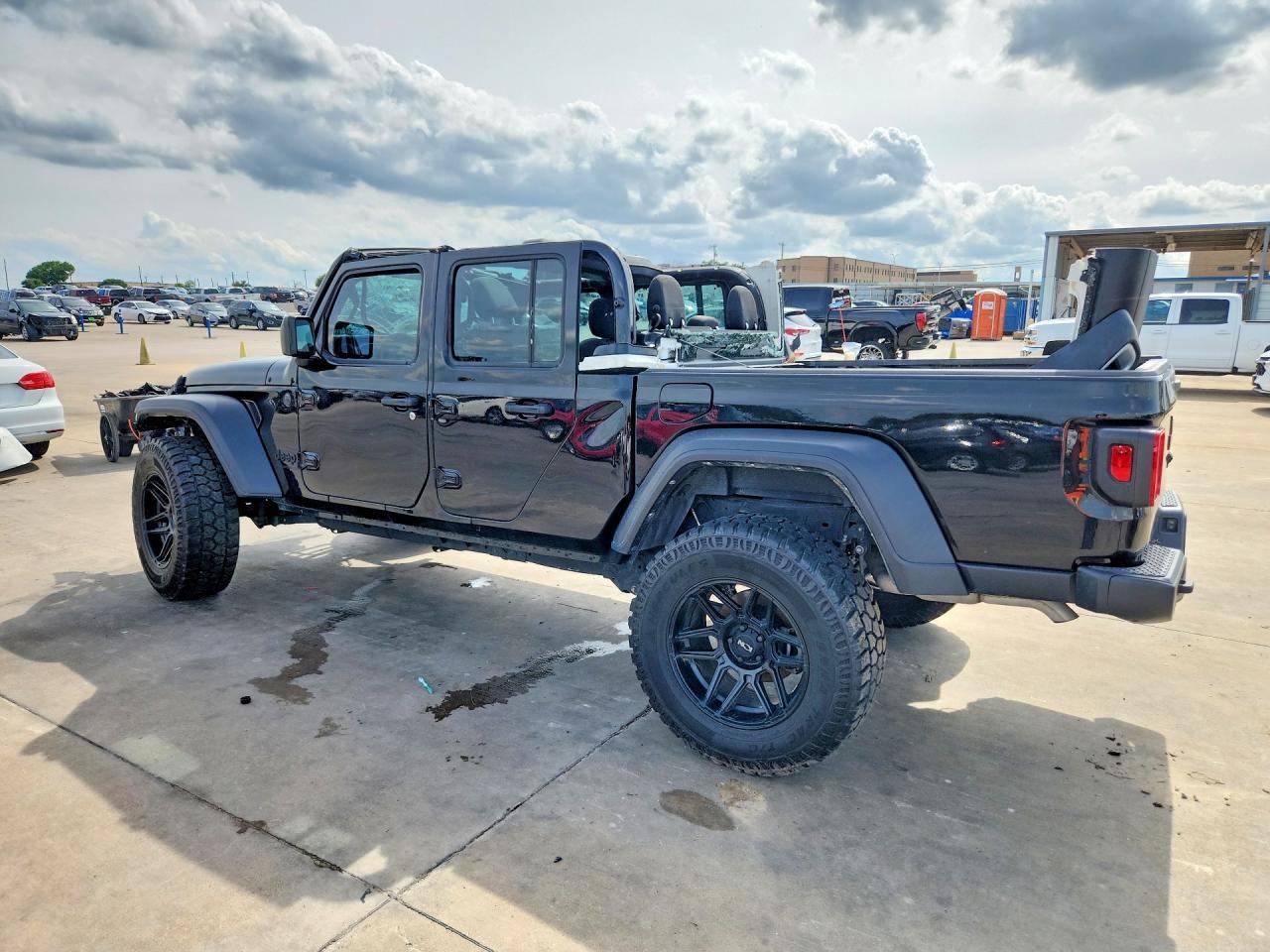 2023 JEEP GLADIATOR — фото 2