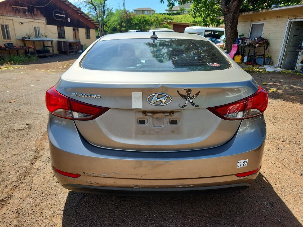 HYUNDAI ELANTRA