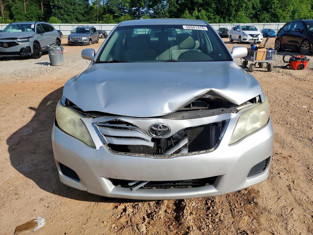 TOYOTA CAMRY