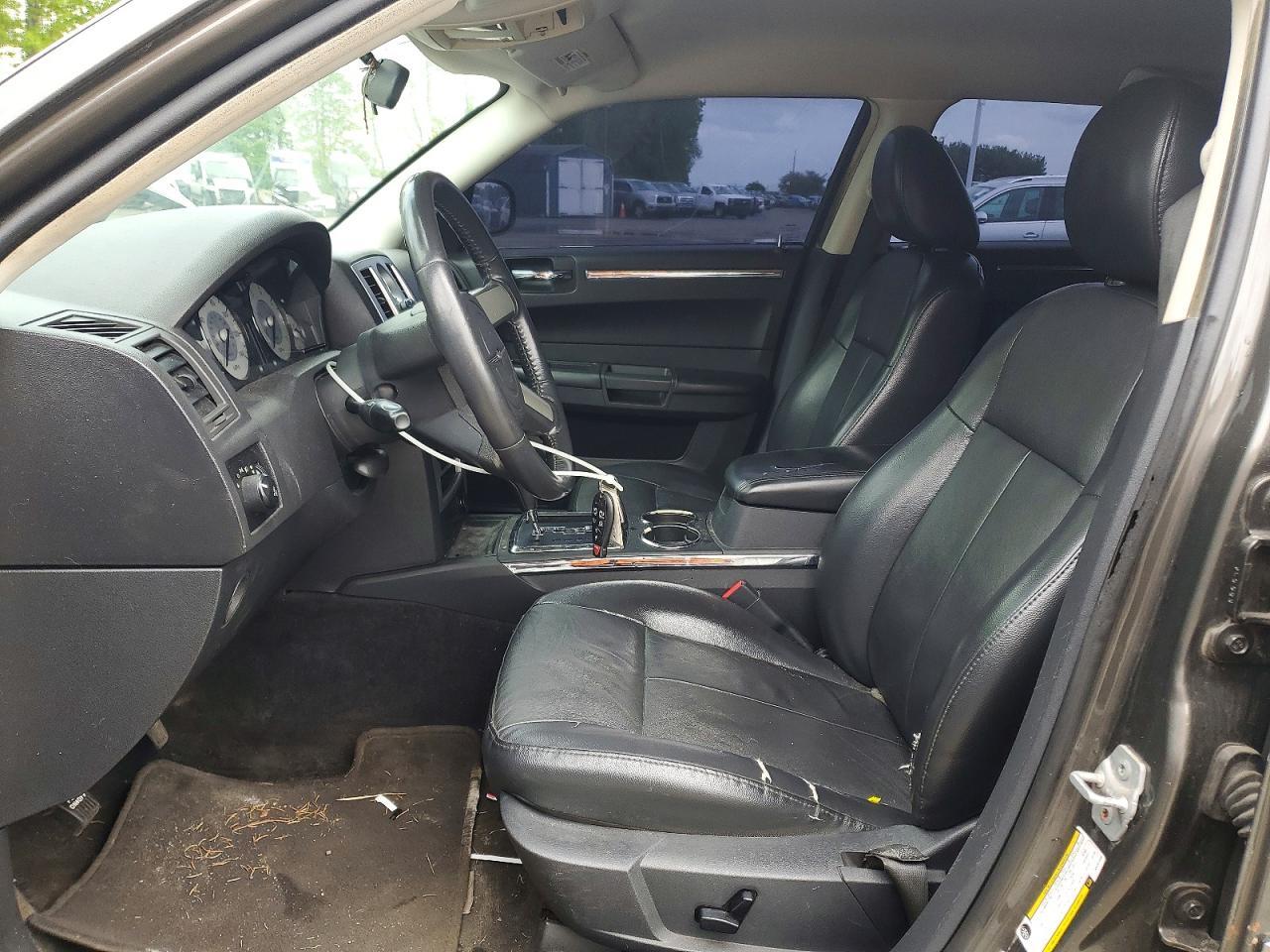 CHRYSLER 300
