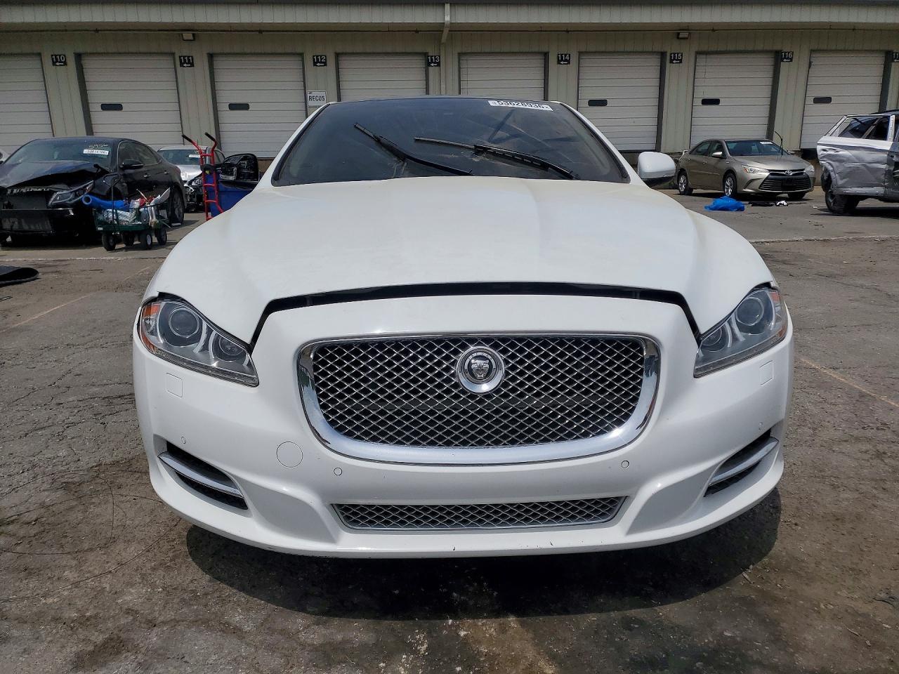 2013 JAGUAR XJ — фото 5
