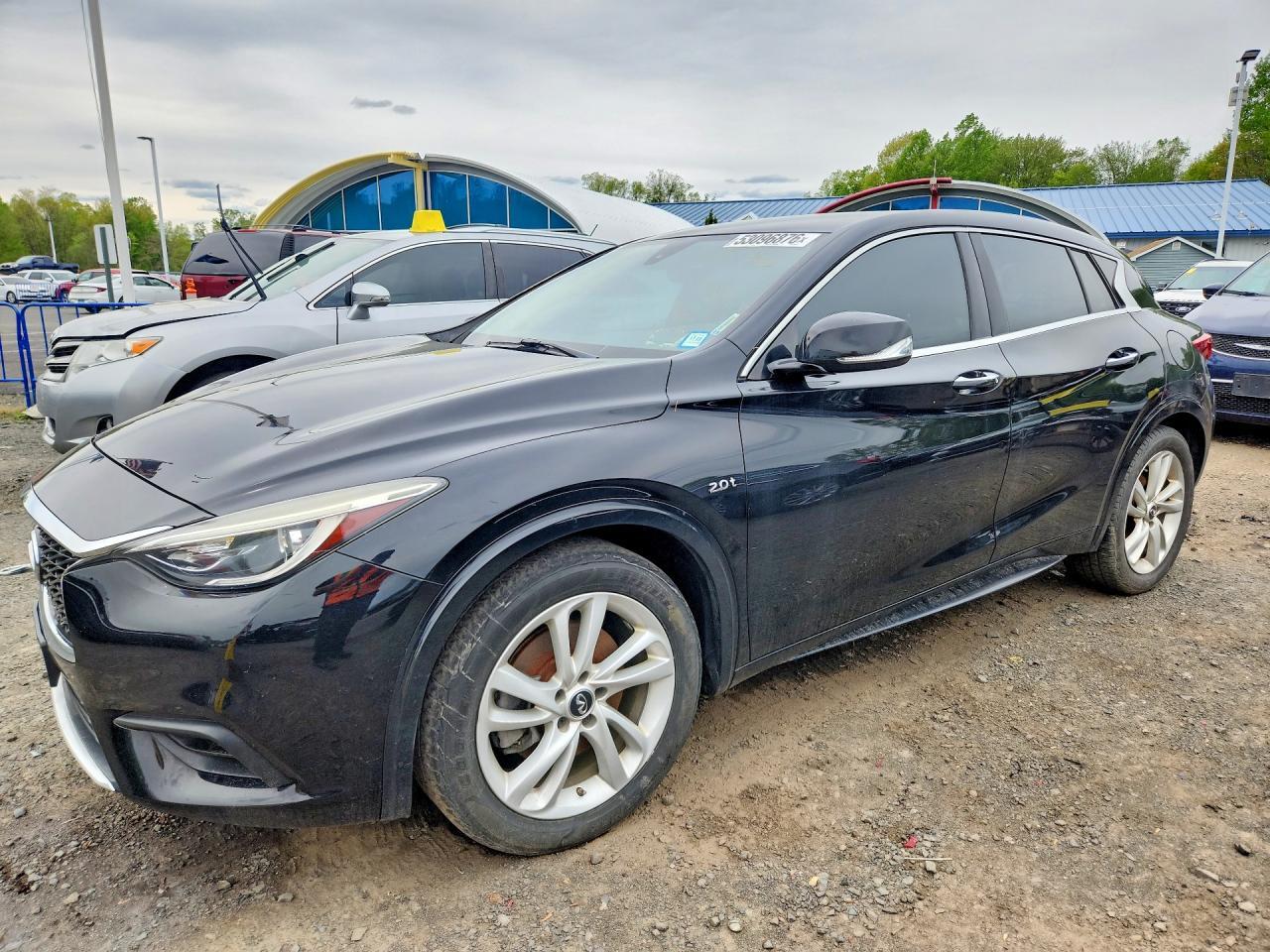 2018 INFINITI QX30 — фото 1
