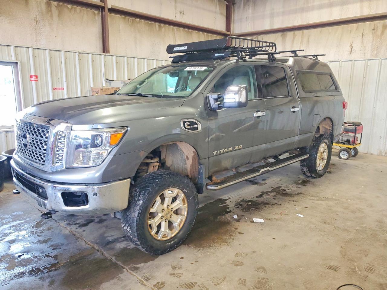 NISSAN TITAN