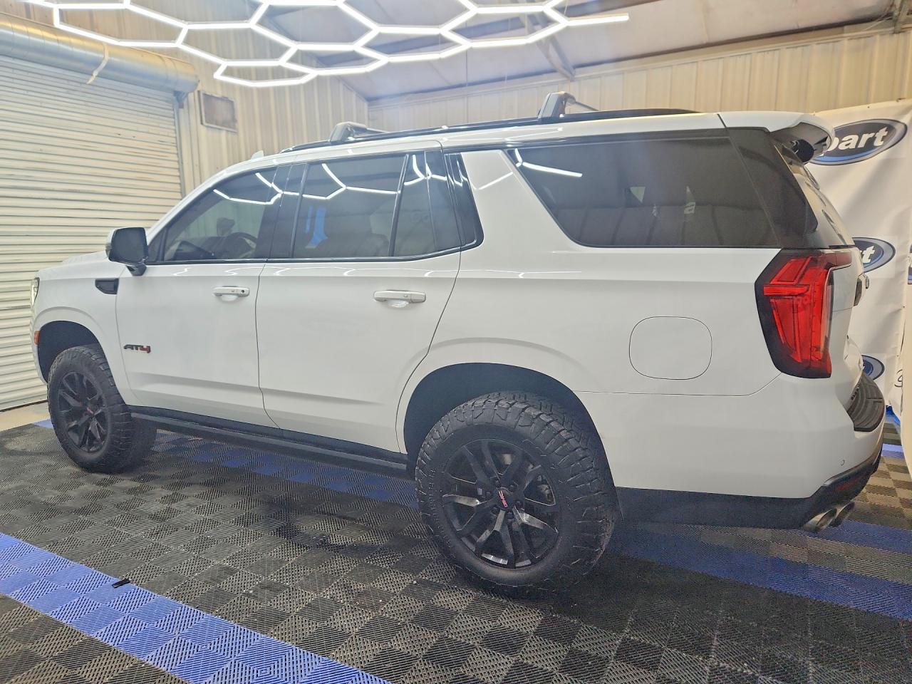 GMC YUKON