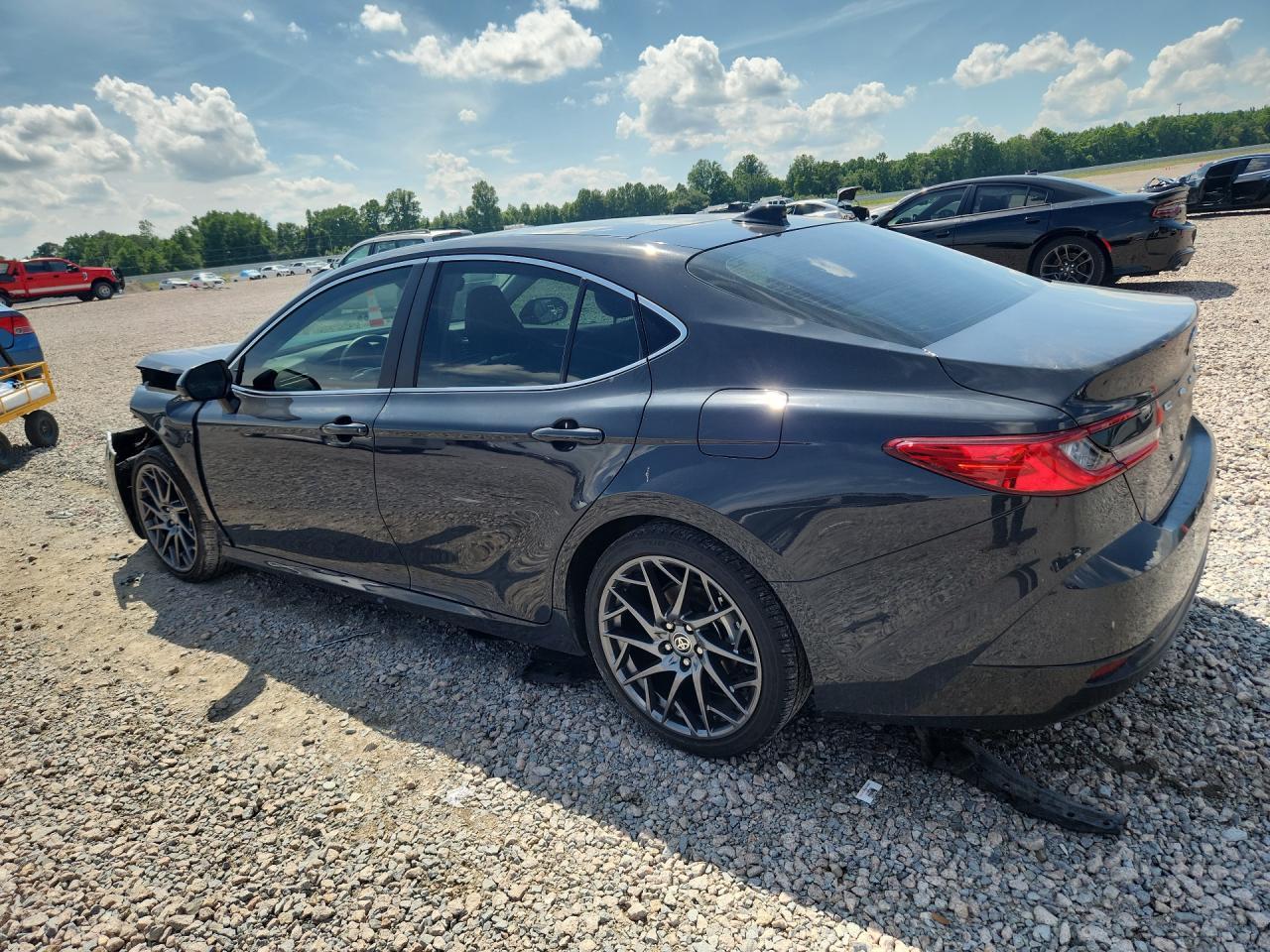 2025 TOYOTA CAMRY HYBRID — фото 2