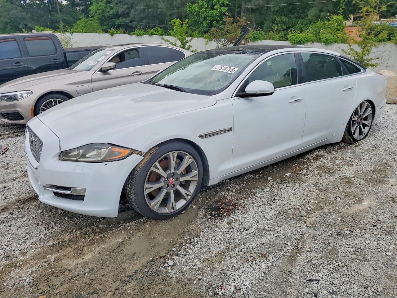2017 JAGUAR XJ — фото 1