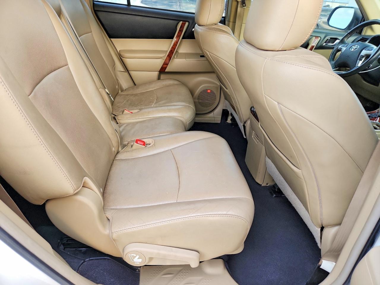 2012 TOYOTA HIGHLANDER — фото 10