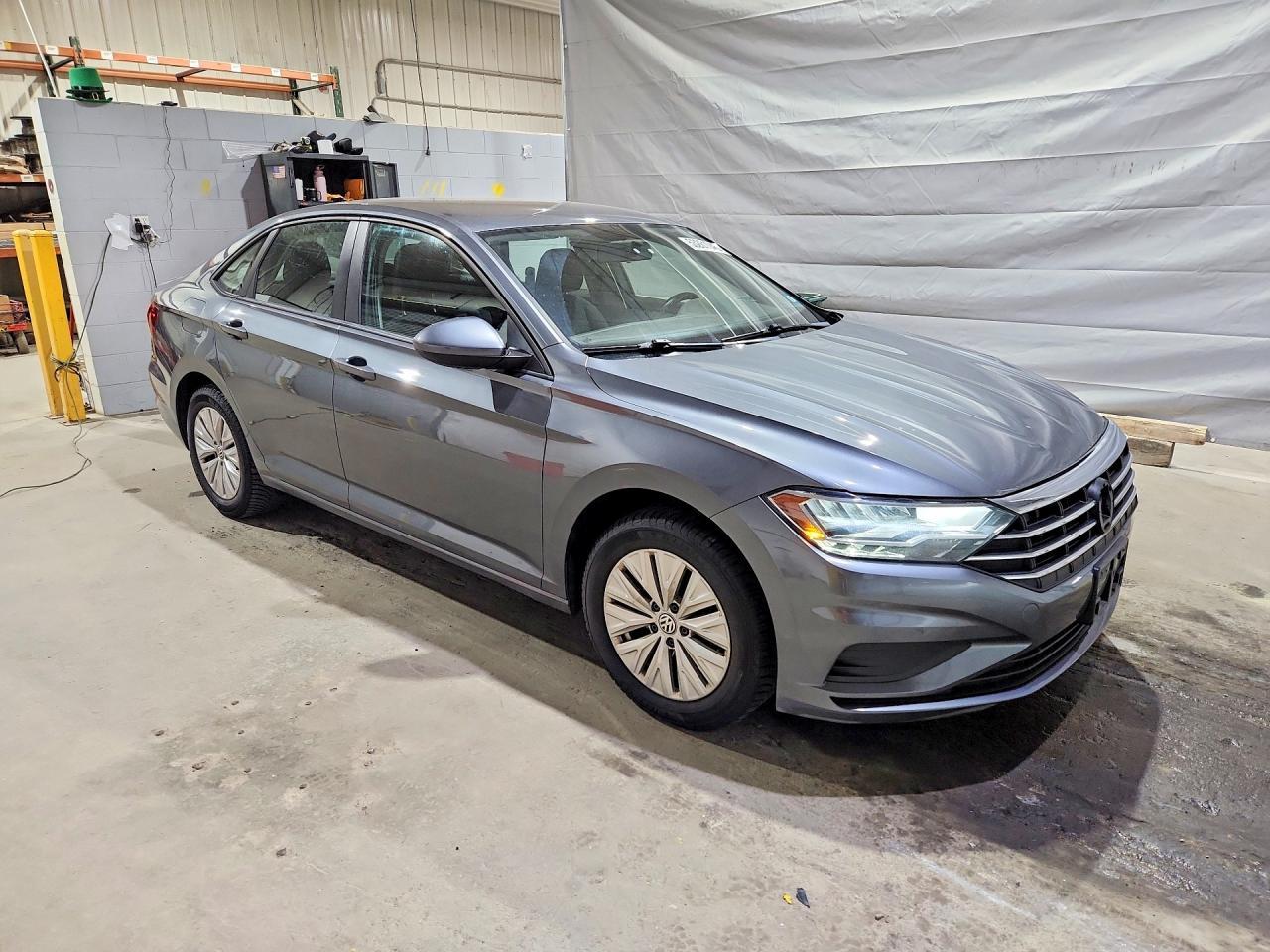 2019 VOLKSWAGEN JETTA — фото 4