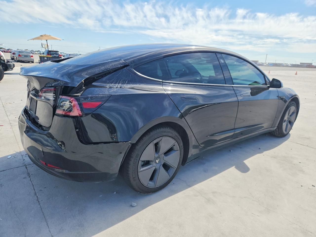 2022 TESLA MODEL 3 — фото 3