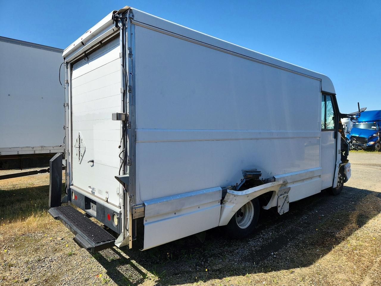 ISUZU NPR