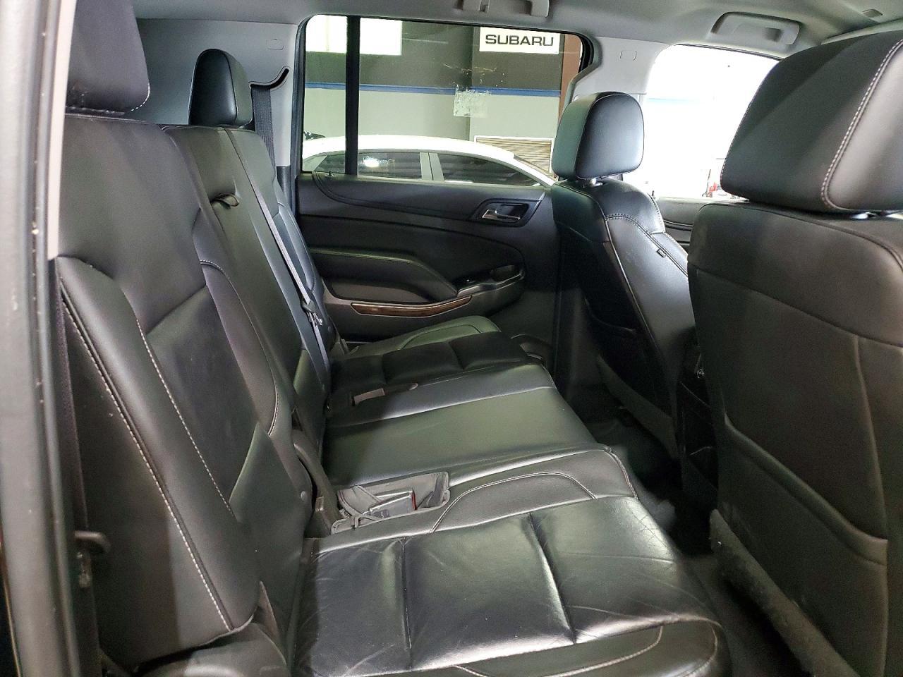CHEVROLET SUBURBAN