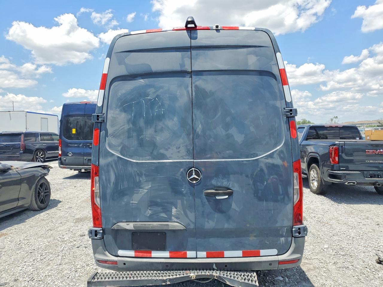 MERCEDES-BENZ SPRINTER