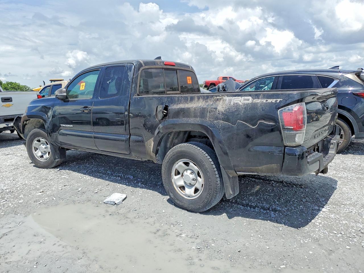 TOYOTA TACOMA