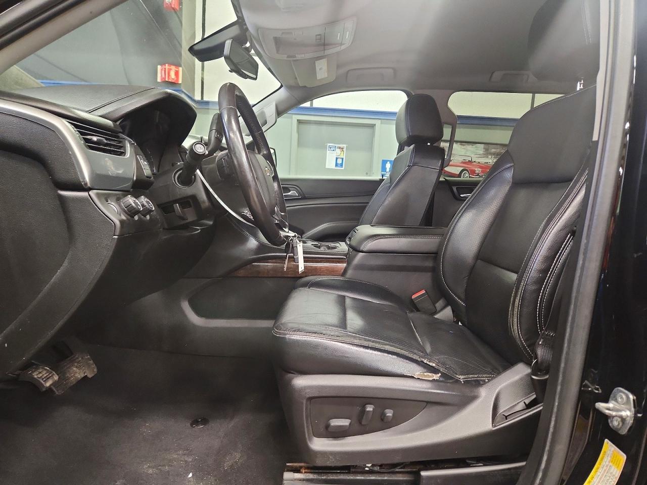 CHEVROLET SUBURBAN