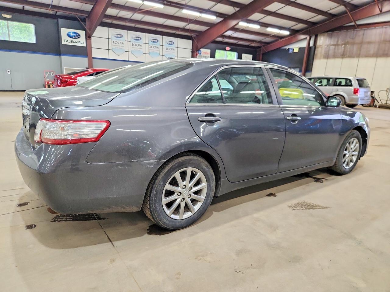 2011 TOYOTA CAMRY HYBRID — фото 3