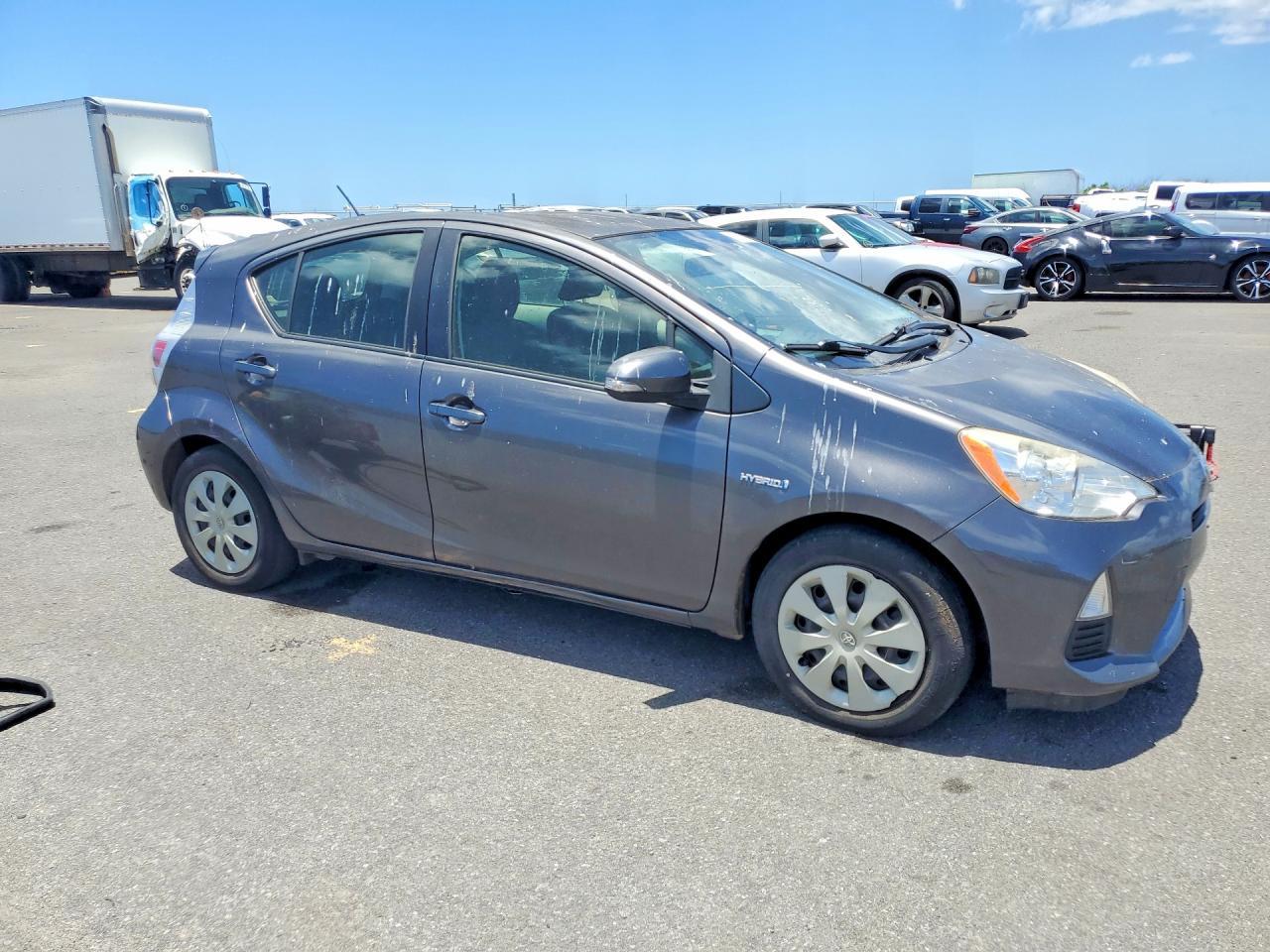 TOYOTA PRIUS C