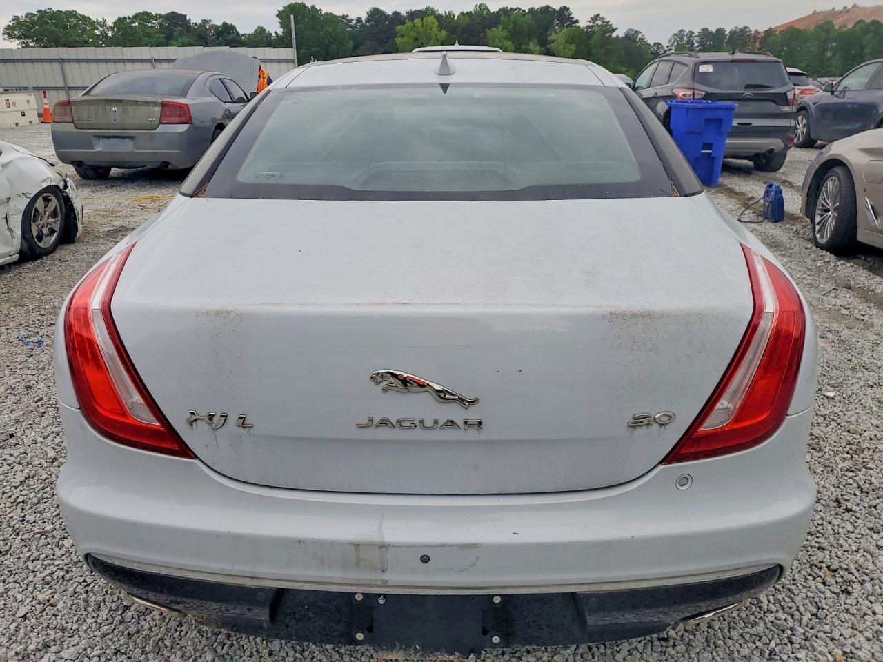 2017 JAGUAR XJ — фото 6