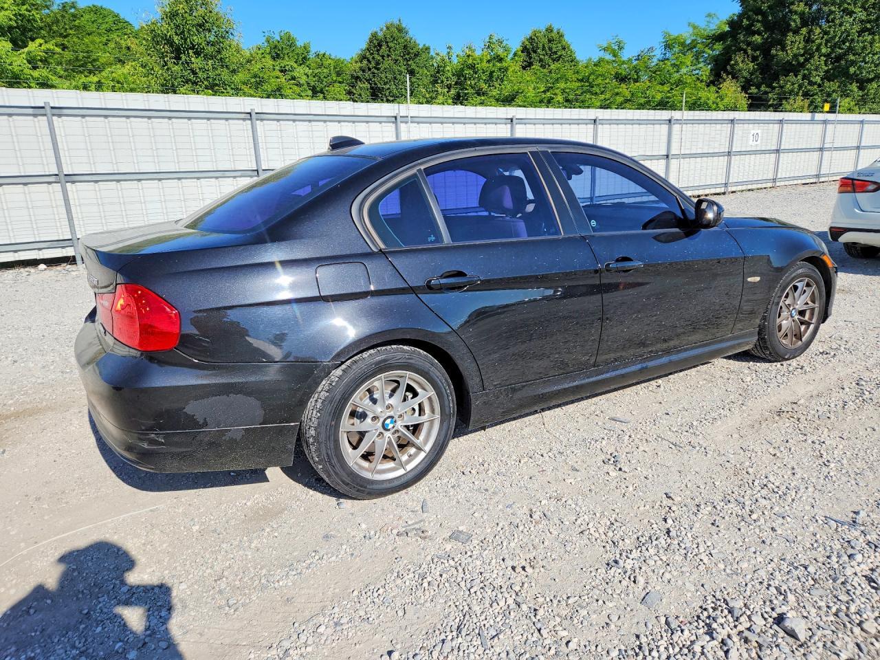 2010 BMW 3 SERIES — фото 3