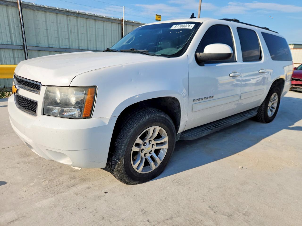 2014 CHEVROLET SUBURBAN — фото 1