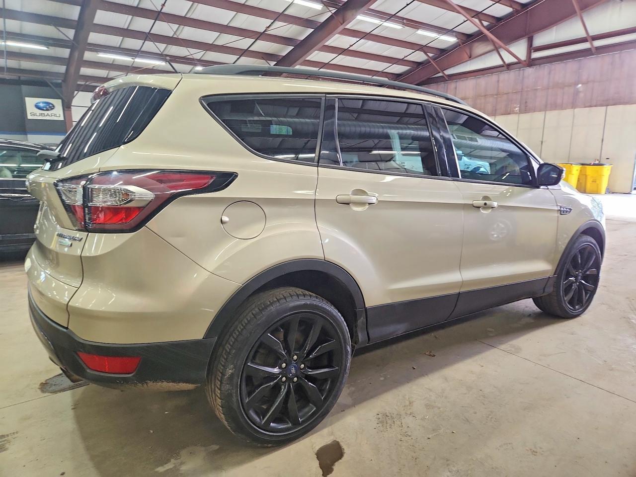 2017 FORD ESCAPE — фото 3