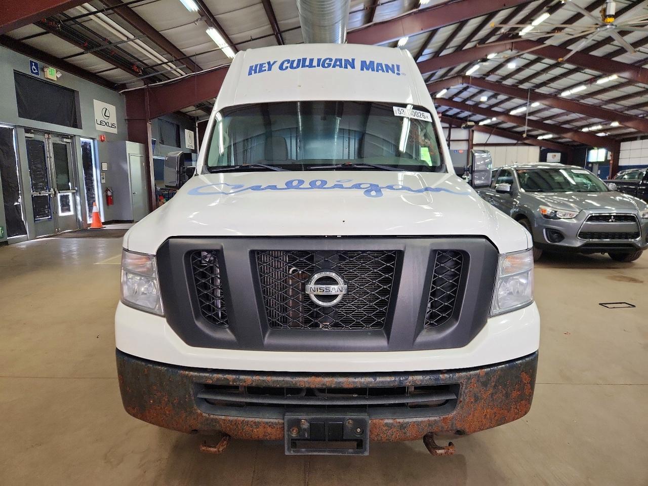 NISSAN NV2500