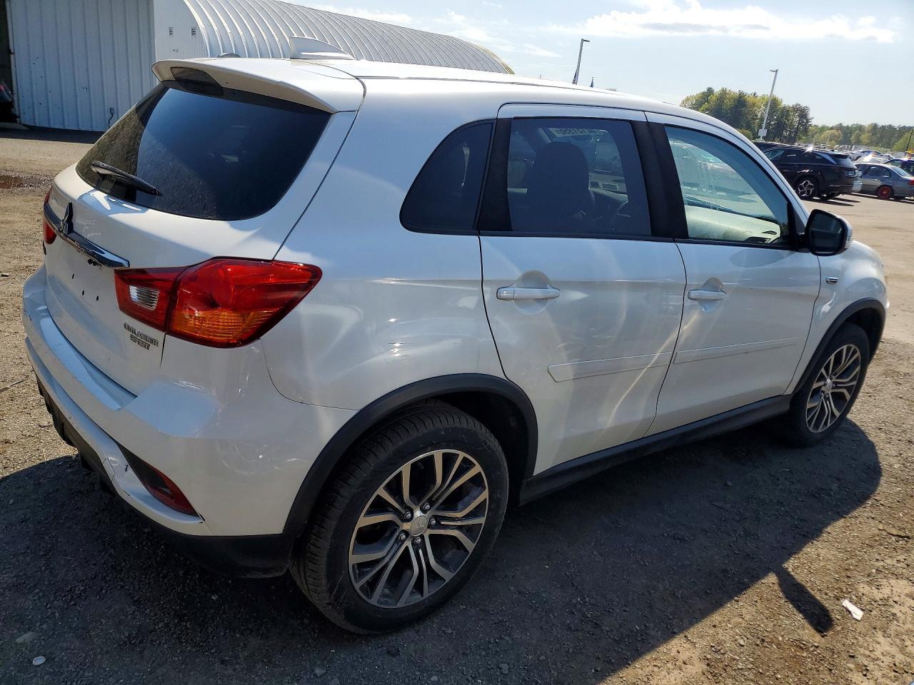 2018 MITSUBISHI OUTLANDER SPORT — фото 3