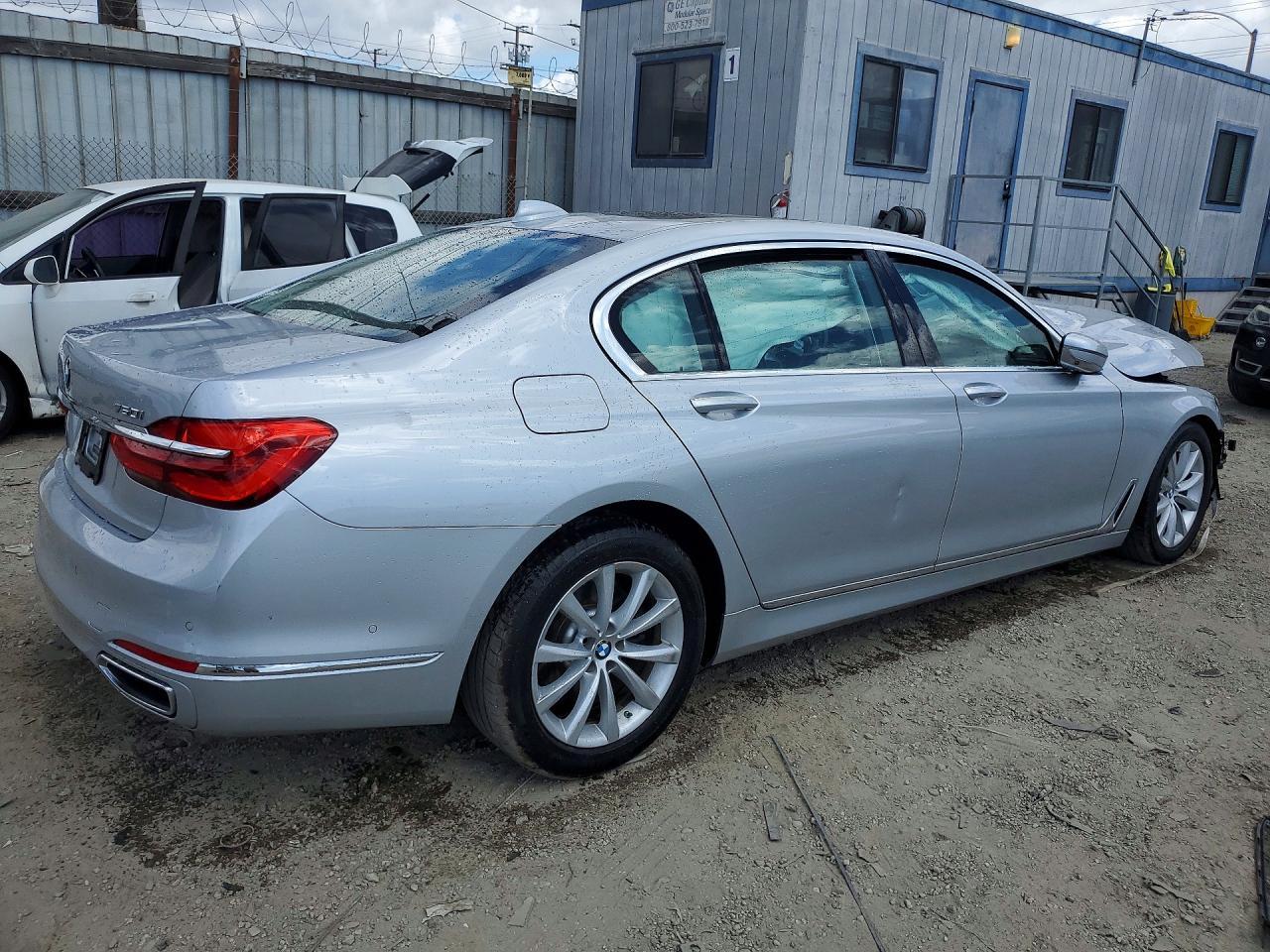 BMW 7 SERIES