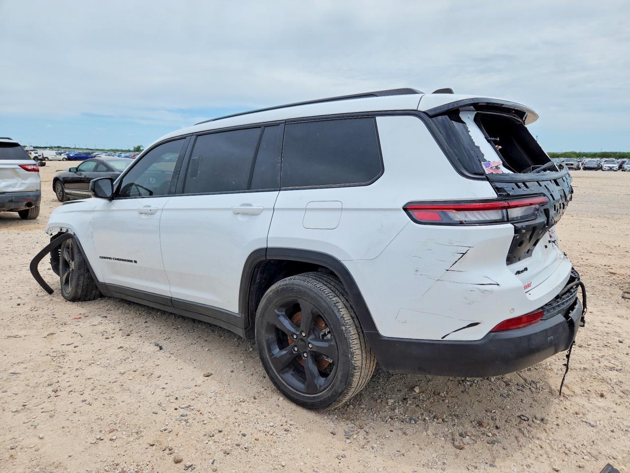 2023 JEEP GRAND CHEROKEE — фото 2
