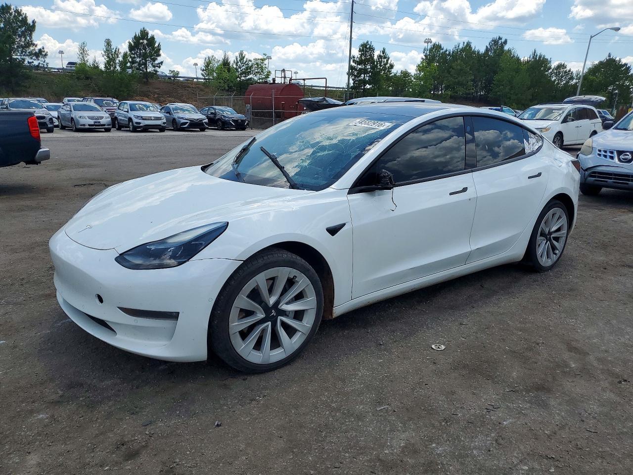 TESLA MODEL 3