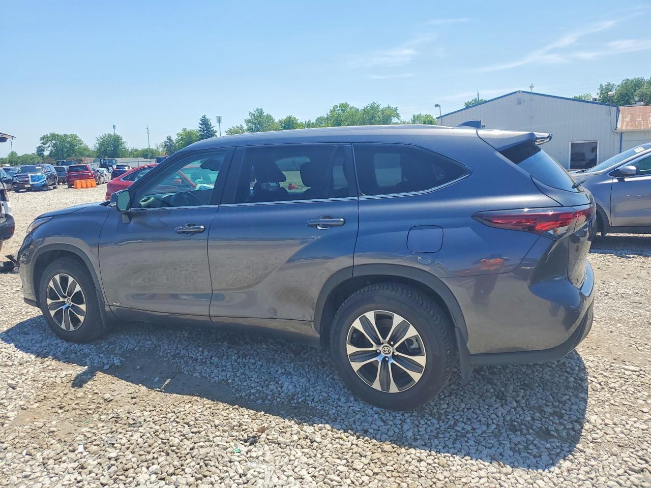 TOYOTA HIGHLANDER HYBRID