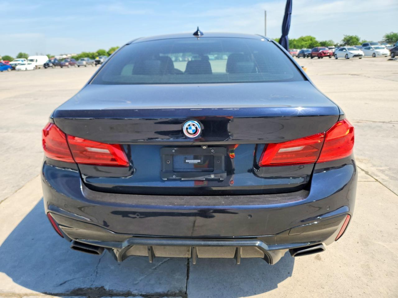 2019 BMW 5 SERIES — фото 6