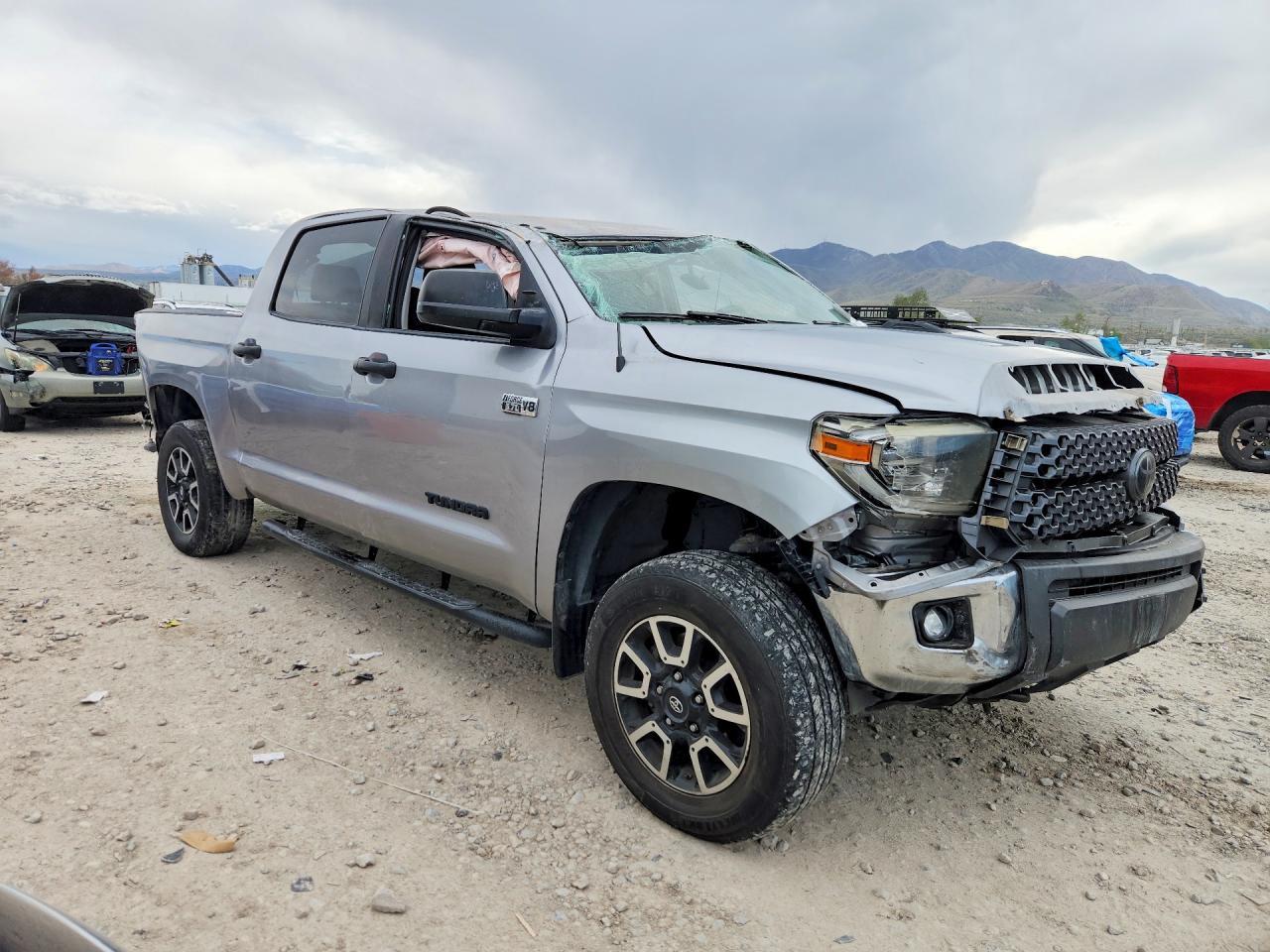 TOYOTA TUNDRA