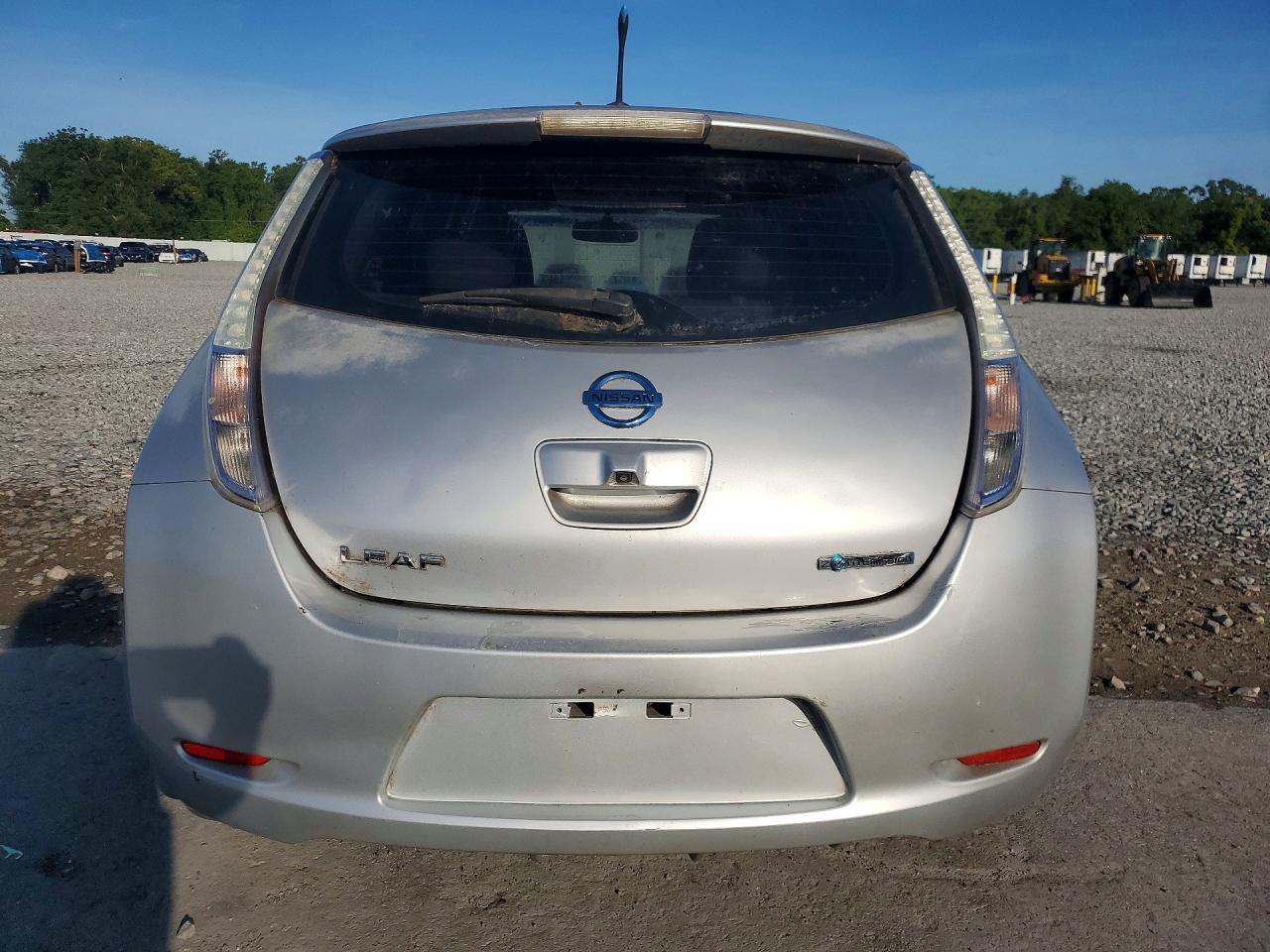 2012 NISSAN LEAF — фото 6
