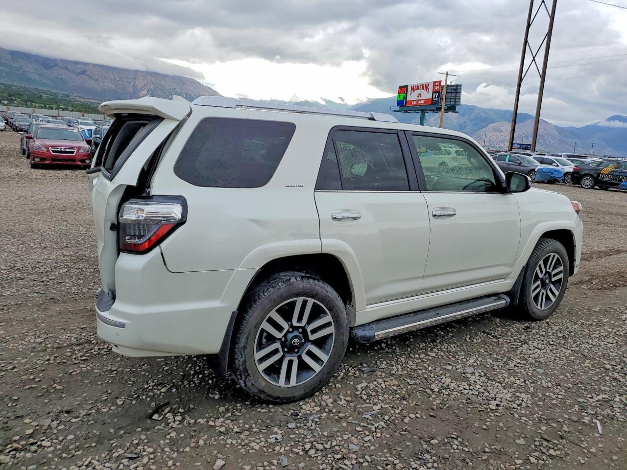 2023 TOYOTA 4RUNNER — фото 3