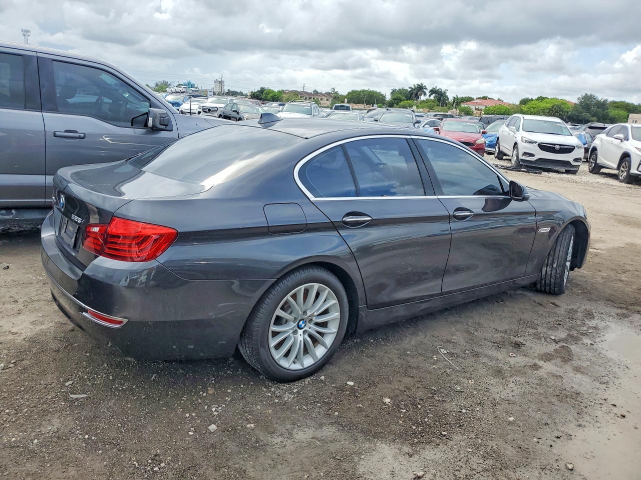 BMW 5 SERIES